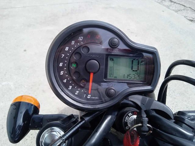 Hyosung - gv 125 s bobber - motorfiets - afbeelding 5 van  6