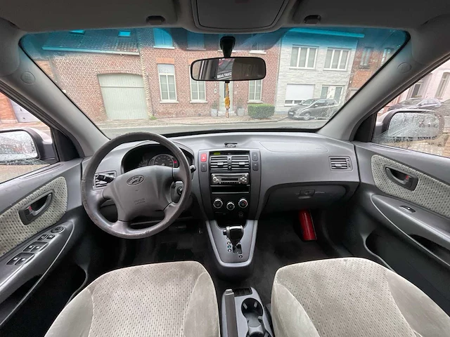 Hyundai - 2004 - tucson - personenauto - afbeelding 4 van  20