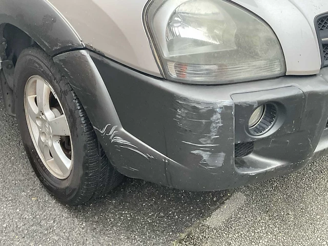 Hyundai - 2004 - tucson - personenauto - afbeelding 9 van  20