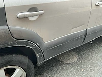 Hyundai - 2004 - tucson - personenauto - afbeelding 8 van  20