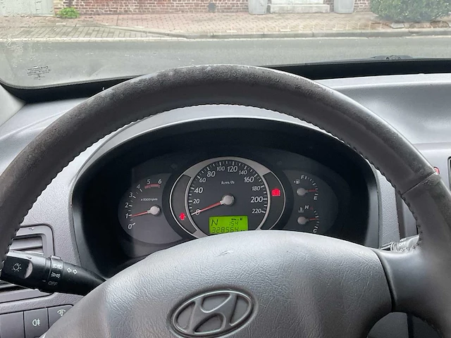 Hyundai - 2004 - tucson - afbeelding 17 van  20