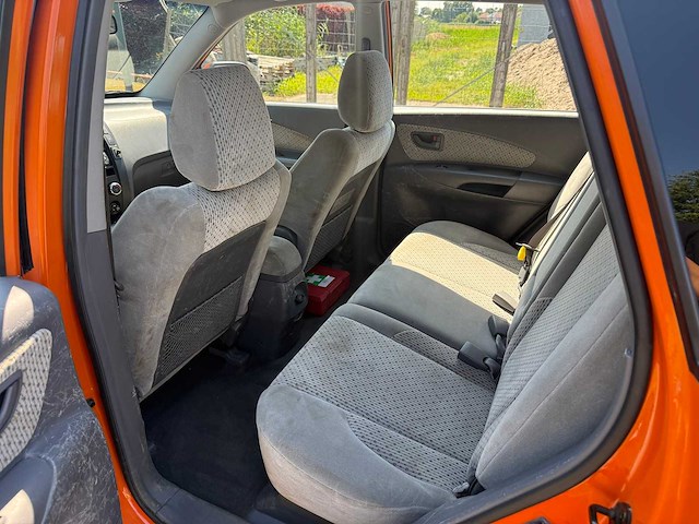 Hyundai - 2005 - tucson - personenauto - afbeelding 5 van  25