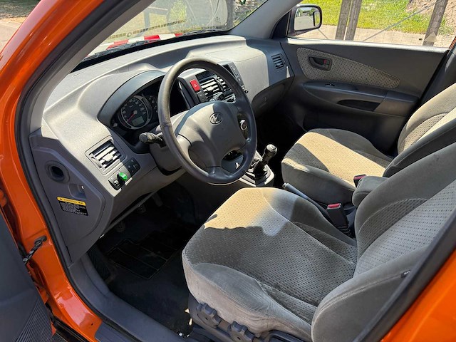 Hyundai - 2005 - tucson - personenauto - afbeelding 7 van  25