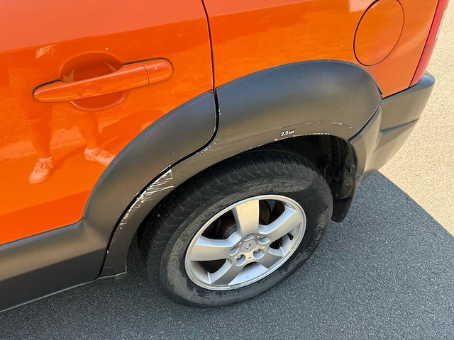 Hyundai - 2005 - tucson - personenauto - afbeelding 13 van  25