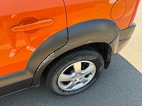 Hyundai - 2005 - tucson - personenauto - afbeelding 13 van  25