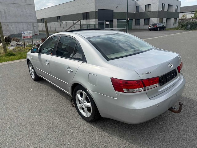 Hyundai - 2006 - sonata - personenauto - afbeelding 7 van  26