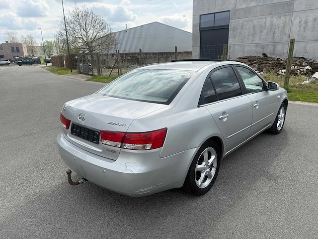 Hyundai - 2006 - sonata - personenauto - afbeelding 2 van  25