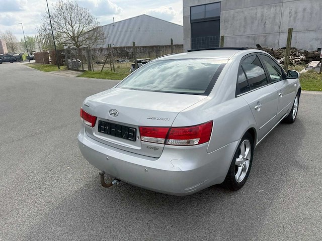 Hyundai - 2006 - sonata - personenauto - afbeelding 3 van  25