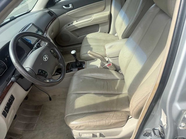 Hyundai - 2006 - sonata - personenauto - afbeelding 13 van  25