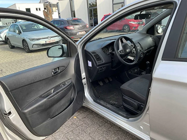 Hyundai - 2009 - i20 - pb - personenauto - afbeelding 25 van  25