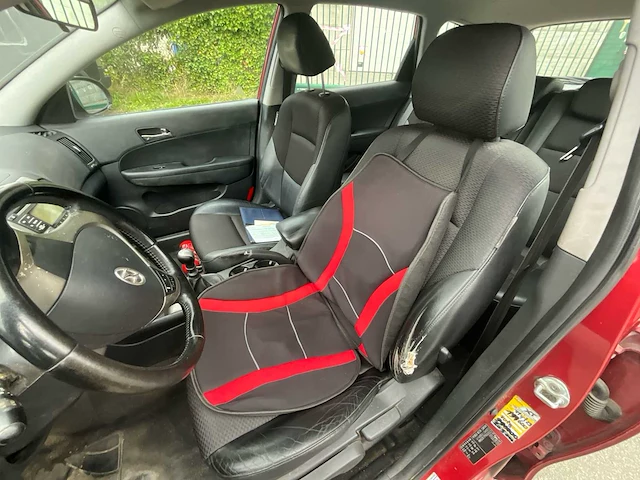 Hyundai - 2009 - i30 - break - personenauto - afbeelding 5 van  26