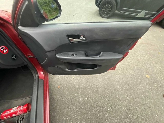 Hyundai - 2009 - i30 - break - personenauto - afbeelding 17 van  26