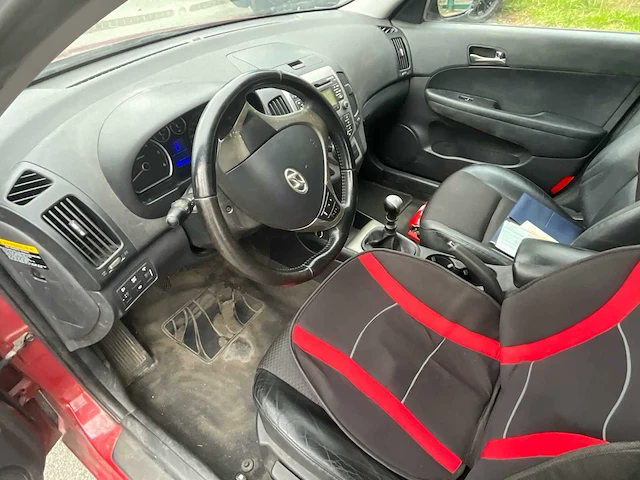 Hyundai - 2009 - i30 - break - personenauto - afbeelding 26 van  26
