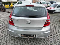 Hyundai - 2010 - i30 - personenauto - afbeelding 3 van  16