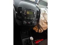 Hyundai - 2010 - i30 - personenauto - afbeelding 6 van  16