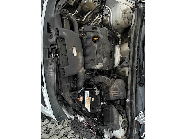 Hyundai - 2010 - i30 - personenauto - afbeelding 8 van  16