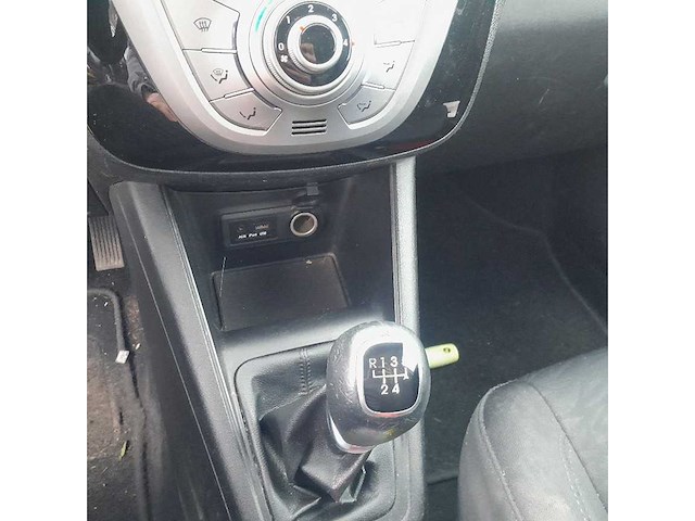 Hyundai - 2011 - i20 - personenauto - afbeelding 3 van  18