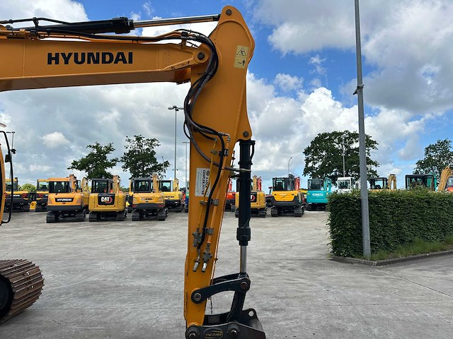 Hyundai - 2018 - hx130 lcr - rupsgraafmachine - afbeelding 48 van  54