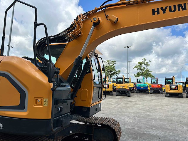 Hyundai - 2018 - hx130 lcr - rupsgraafmachine - afbeelding 45 van  54