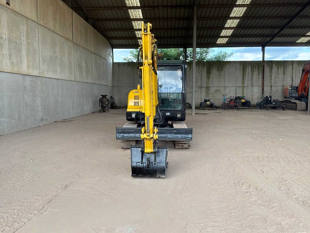 Hyundai - 60-7 - tracked excavator - 2013 - afbeelding 2 van  2