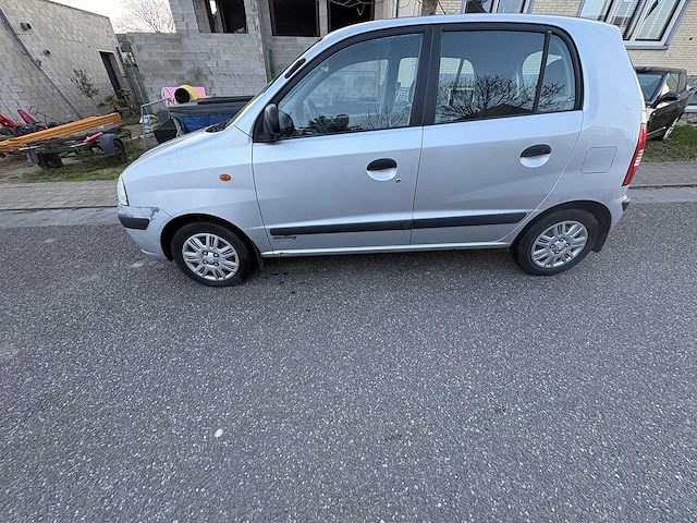 Hyundai - atos - 1.1i active joy - car - 2007 - afbeelding 16 van  17