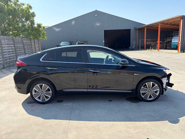 Hyundai - ioniq - kmhc851cgku151055 - car - afbeelding 16 van  25
