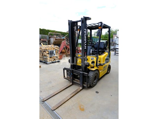 Hyundai 18l-7m gasheftruck - afbeelding 19 van  22
