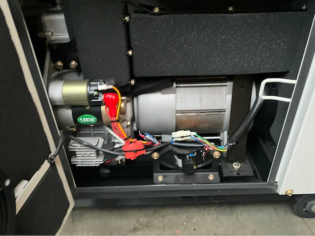 Hyundai dpx9.6 heavy duty diesel generator 8kva - ongebruikt - afbeelding 10 van  10