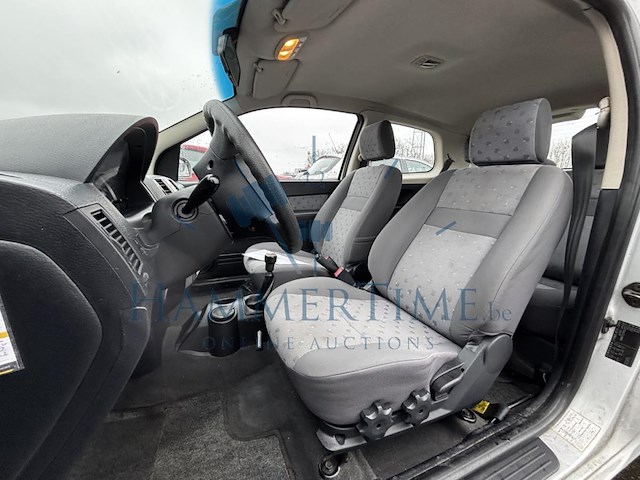 Hyundai elantra 1.6i 16v comfort, 2004 - afbeelding 2 van  26