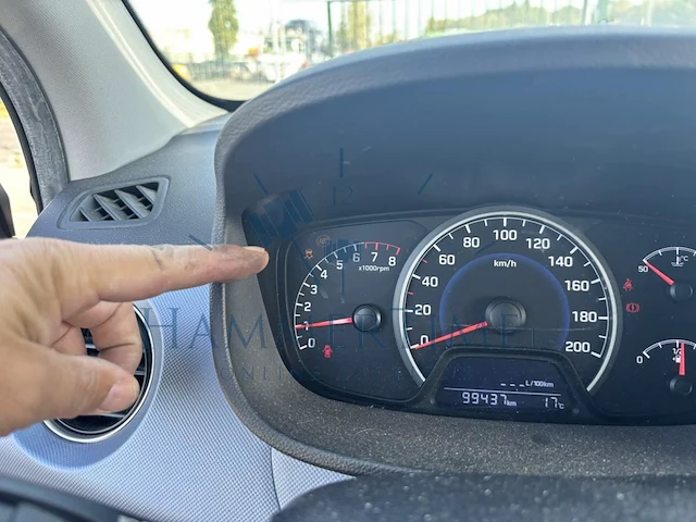 Hyundai i10 1 0i fun, 2015 - afbeelding 6 van  35