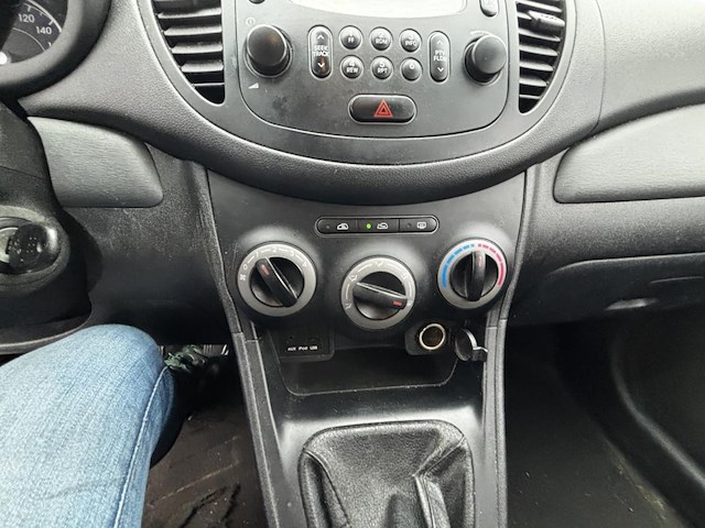 Hyundai i10 1.0i comfort bluedrive, 2011 - afbeelding 8 van  33