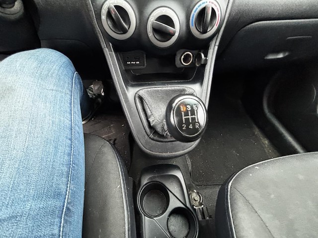 Hyundai i10 1.0i comfort bluedrive, 2011 - afbeelding 9 van  33