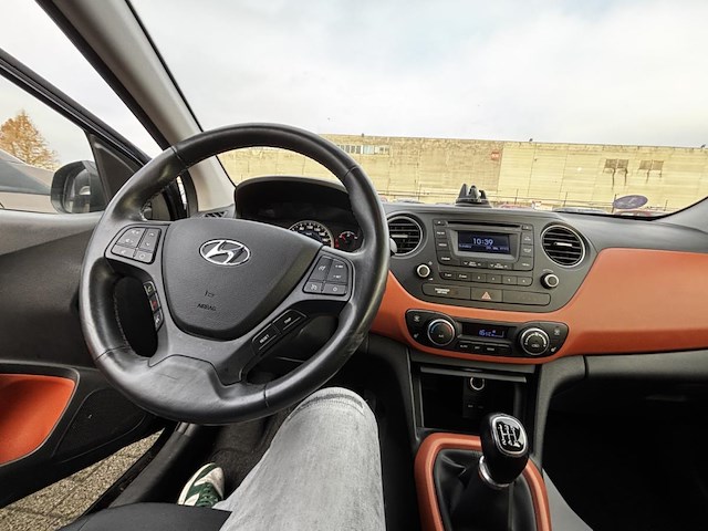 Hyundai i10 1.2i joy, 2016 - afbeelding 2 van  24