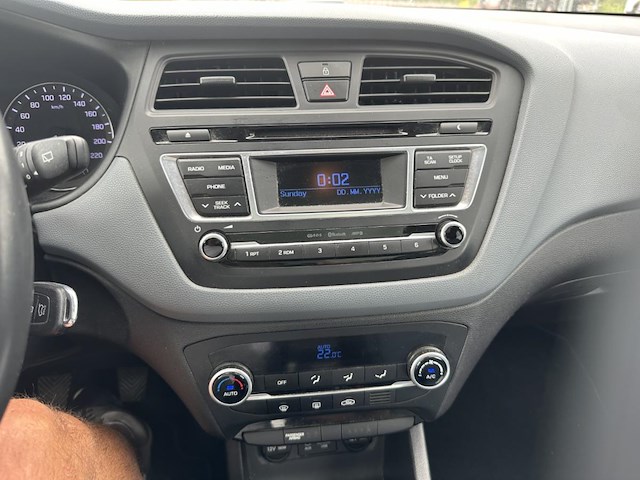 Hyundai i20 1.1 crdi cool,2015 - afbeelding 9 van  31