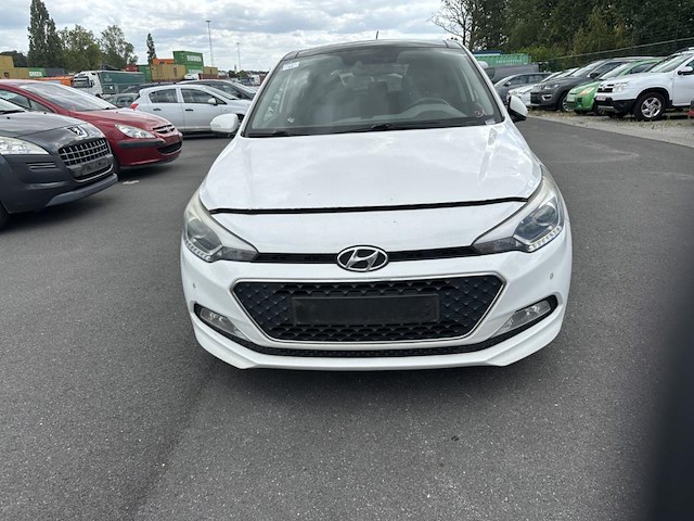 Hyundai i20 1.1 crdi cool,2015 - afbeelding 12 van  31