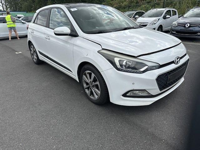 Hyundai i20 1.1 crdi cool,2015 - afbeelding 23 van  31