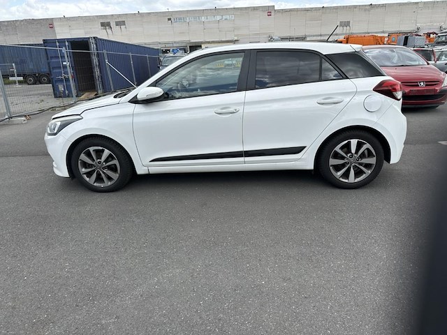 Hyundai i20 1.1 crdi cool,2015 - afbeelding 30 van  31