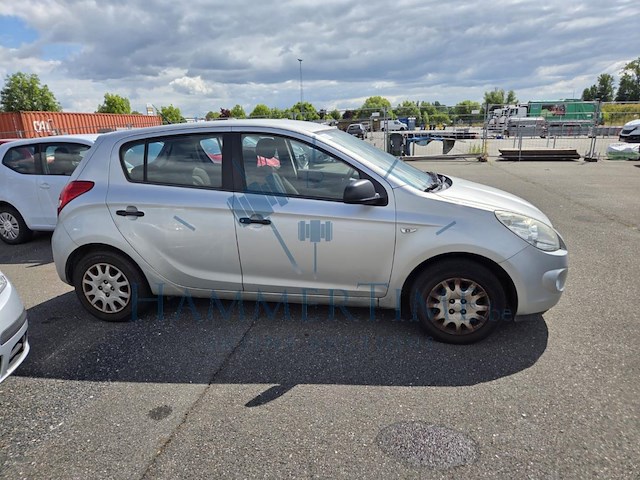 Hyundai i20 1.2i lounge, 2010 - afbeelding 34 van  39