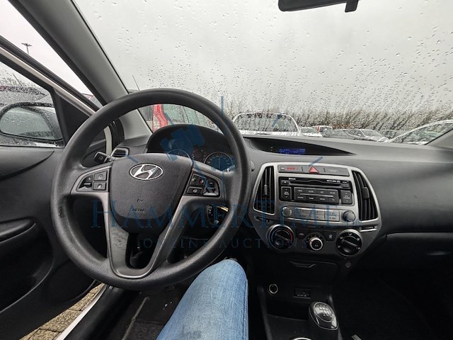 Hyundai i20 1.4 crdi comfort blue fap, 2013 - afbeelding 4 van  24