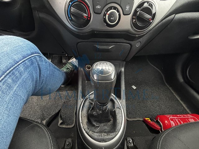 Hyundai i20 1.4 crdi comfort blue fap, 2013 - afbeelding 7 van  24