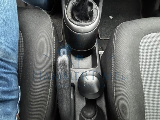 Hyundai i20 1.4 crdi comfort blue fap, 2013 - afbeelding 8 van  24