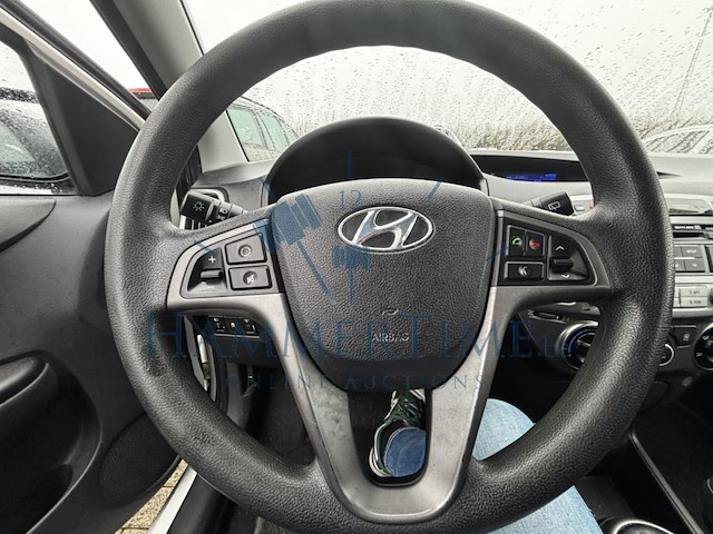 Hyundai i20 1.4 crdi comfort blue fap, 2013 - afbeelding 9 van  24