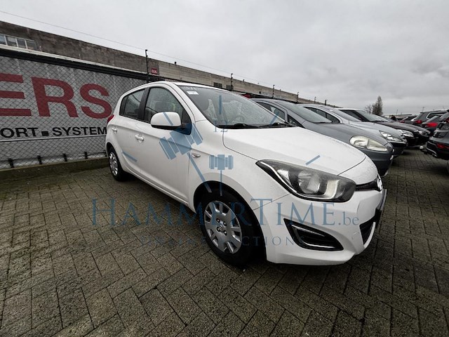 Hyundai i20 1.4 crdi comfort blue fap, 2013 - afbeelding 18 van  24