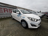 Hyundai i20 1.4 crdi comfort blue fap, 2013 - afbeelding 18 van  24