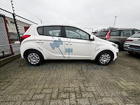 Hyundai i20 1.4 crdi comfort blue fap, 2013 - afbeelding 19 van  24