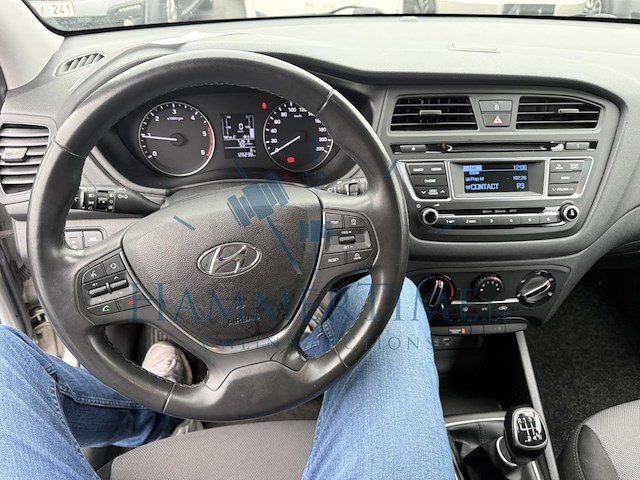 Hyundai i20 active 1.4 crdi pop, 2017 - afbeelding 3 van  26