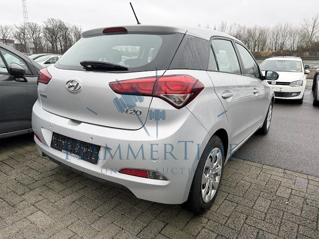Hyundai i20 active 1.4 crdi pop, 2017 - afbeelding 21 van  26