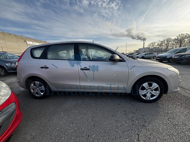 Hyundai i30 1.4i comfort, 2010 - afbeelding 27 van  32