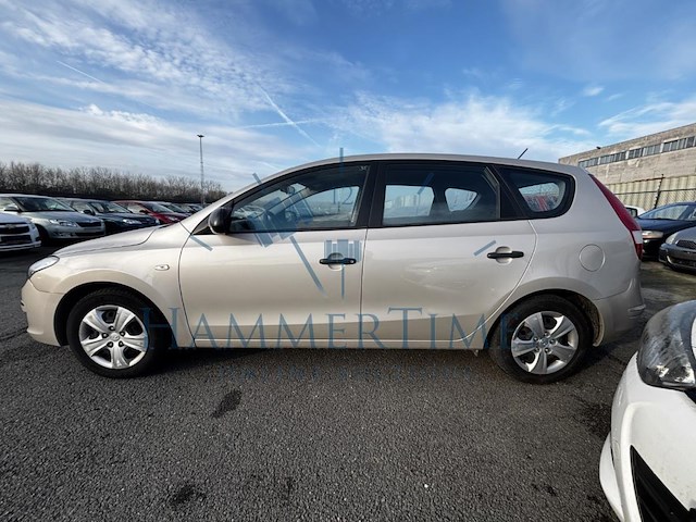 Hyundai i30 1.4i comfort, 2010 - afbeelding 31 van  32