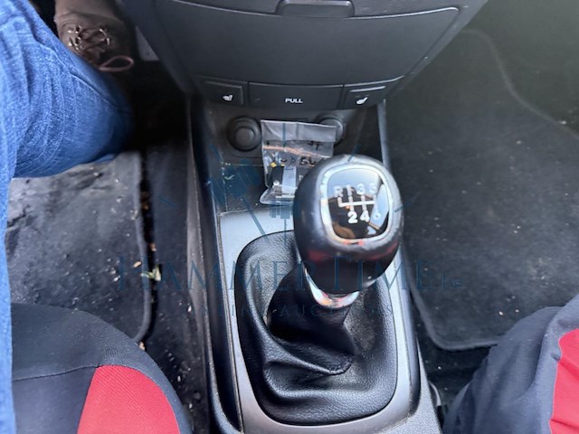 Hyundai i30 crosswagon comfort plus crdi 128 isg stop&go, 2011 - afbeelding 4 van  28